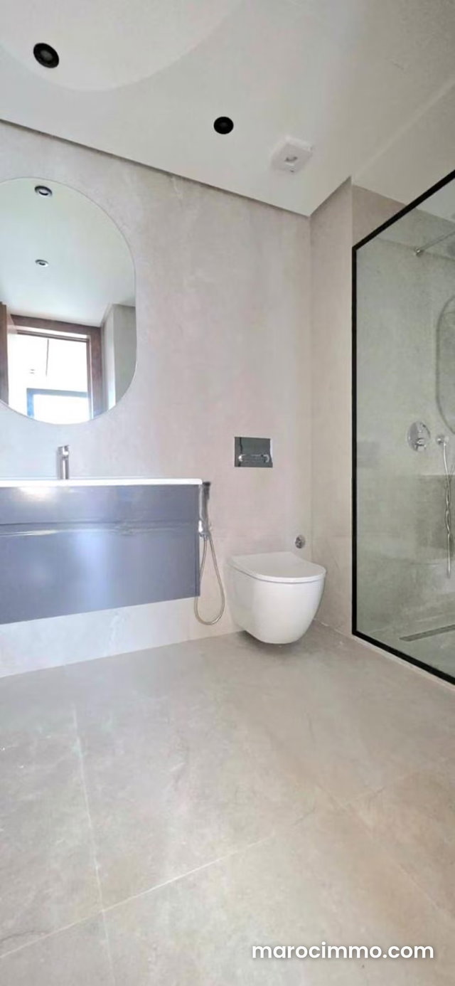 Exceptional 5-Bedroom Apartment in Ghandi Neighborhood — 5