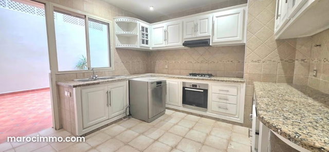 Exceptional 5-Bedroom Apartment in Ghandi Neighborhood — 4