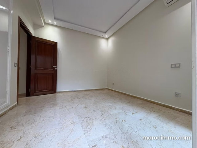 Exceptional 5-Bedroom Apartment in Ghandi Neighborhood — 3
