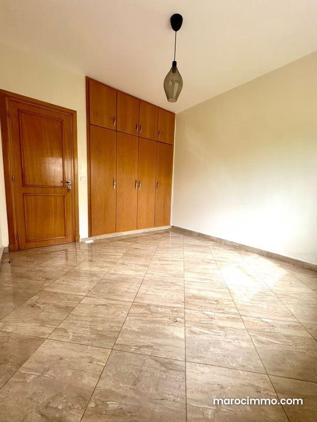 Superbe appartement rez de jardin dans un quartier prisé de Casablanca — 5