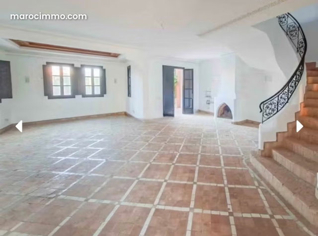 Villa de haut standing à louer à Route Casablanca. 4 grandes pièces. Jardin et terrasse — 3