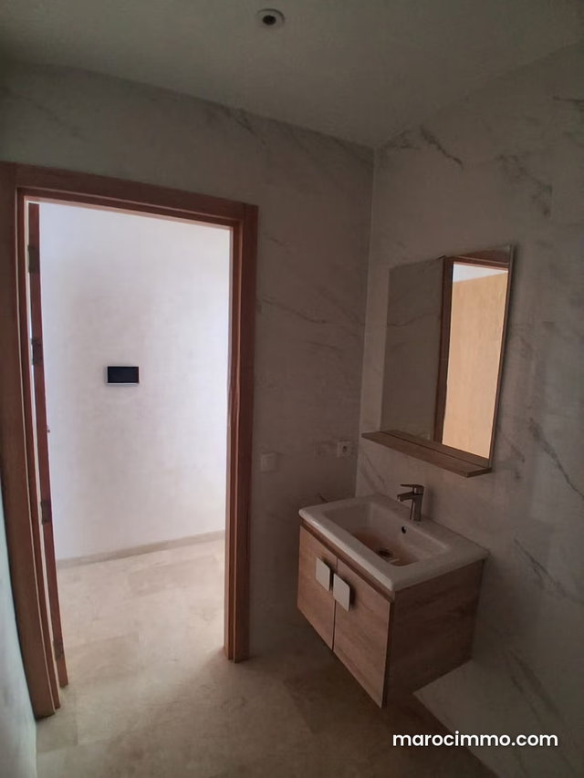 2-Bedroom Apartment in Agdal Center — 4