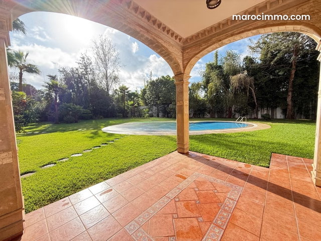 Maison de luxe à louer à Souissi. Surface totale 2000 m². Belle terrasse et jardin — 4
