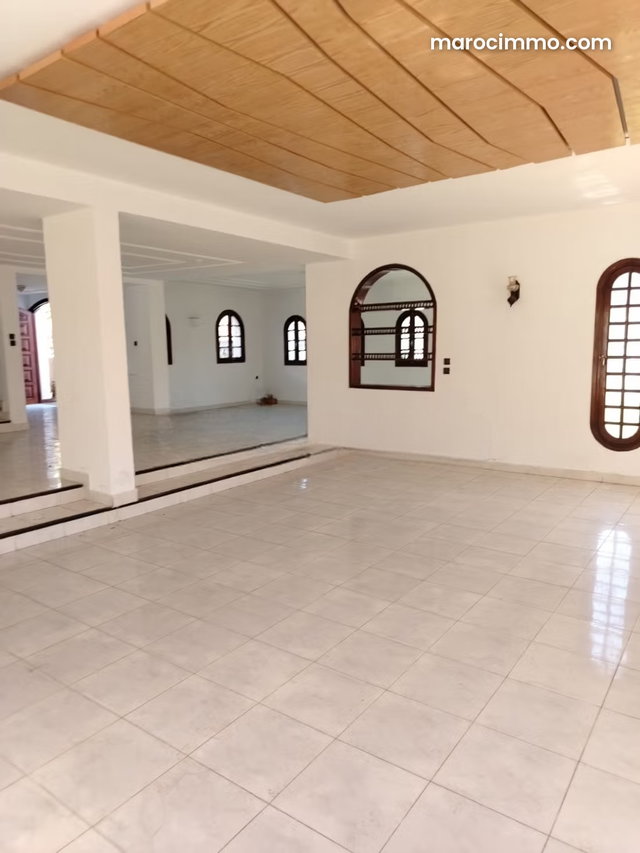Villa a la location vide a anfa 42000dh — 3