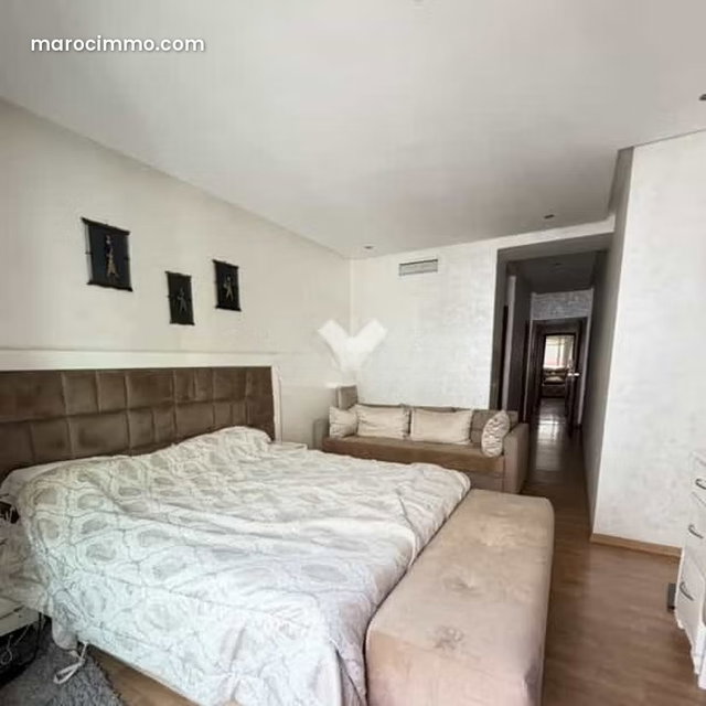 Appartement à Vendre de 167.0 m² à Casablanca, Hopitaux — 3