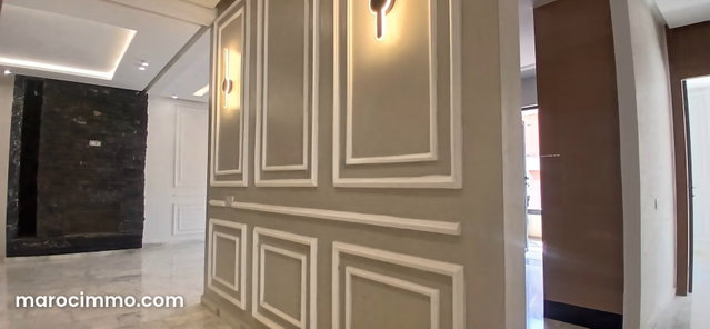 Superbe appartement à vendre à El Menzeh. Surface totale 136 m². Piscine et cheminée — 2