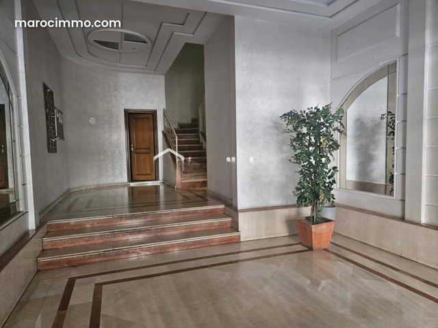 304 m² Apartment in Casablanca — 4