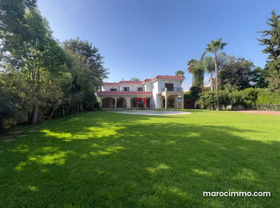 7-Bedroom Villa with Pool for Rent, Souissi, Rabat — Rabat