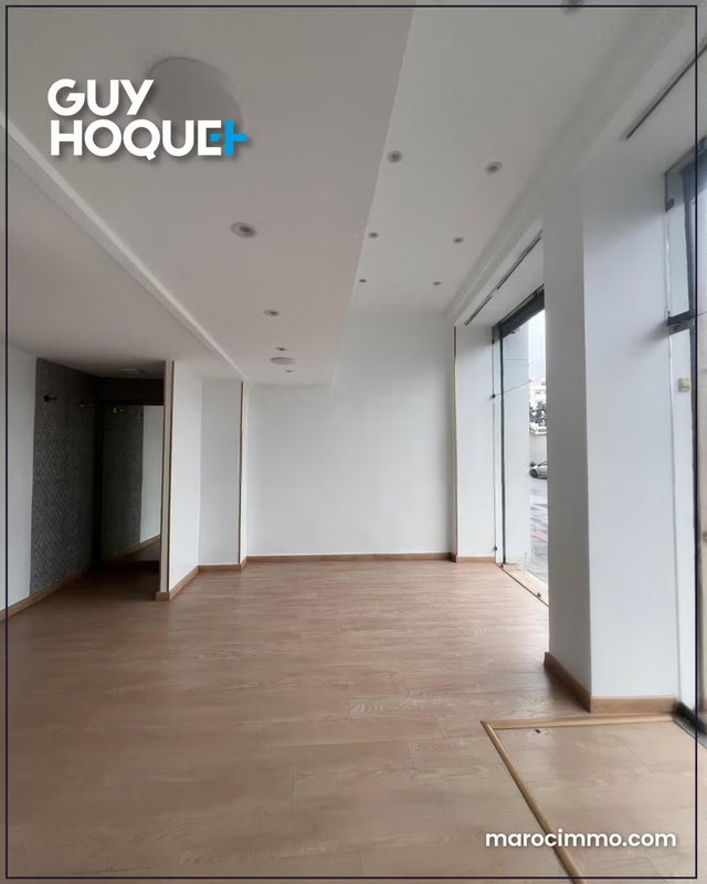 Local à coté du lycée Lyautey 34m² — 3