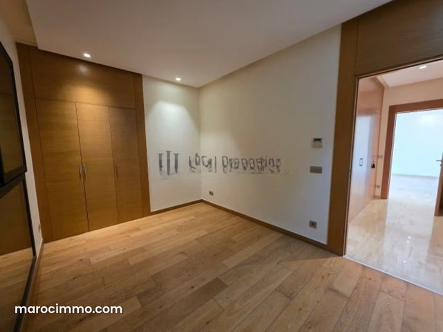 T3 for rent - 122m² - 2 bedrooms - terrace — 5