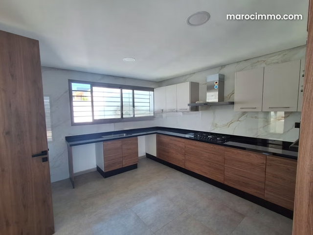 Villa à vendre 425 m², 6 chambres Tamaris Dar Bouazza — 3