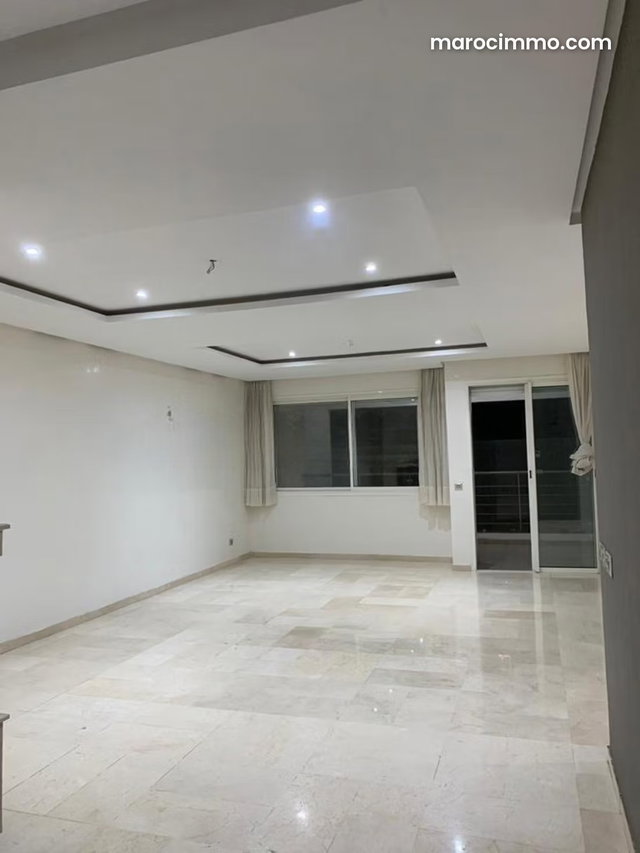 Bel appartement à vendre à Riyad. 3 belles chambres. Ascenseur et garage — 3