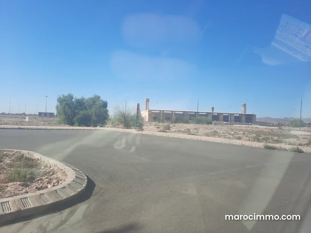 À vendre terrain à Sport City sur route de casa — 2