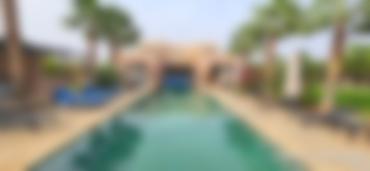 فيلا فاخرة للبيع بطريق فاس في مراكش
