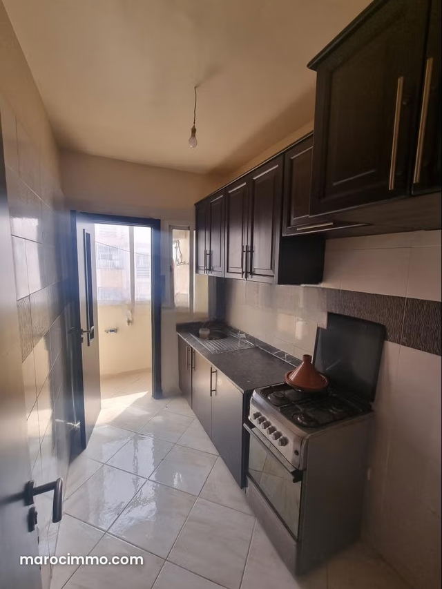 Vente d'un bel appartement à Hay Mohammadi. Superficie 50 m². Service de concierge et climatisation — Agadir