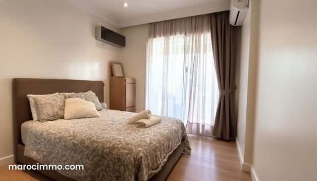 Appartement meublé avec terrasse à louer à Racine – 91 m² de confort au cœur de Casablanca — الدار البيضاء