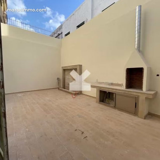 Villa à Vendre de 243.0 m² à Casablanca, Oulfa — 3