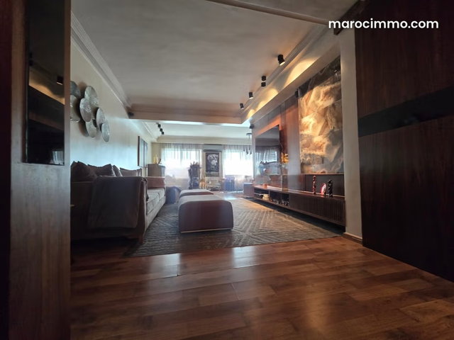 Appartement à vendre à Racine. Surface totale 159 m². Terrasse et ascenseur — 2