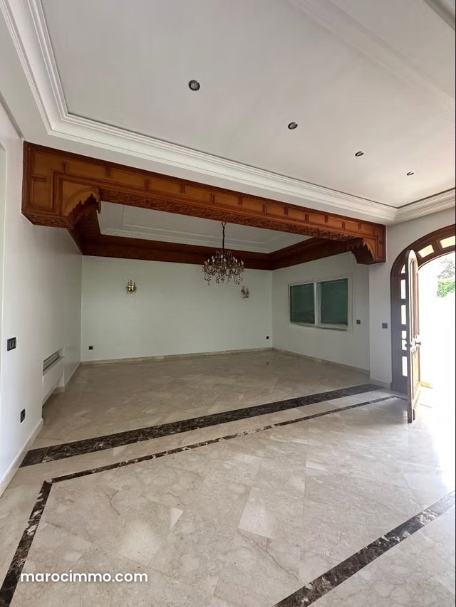 Superbe villa à la location en résidence fermée avec piscine à Ain Diab près du Parc Sindibad — 5