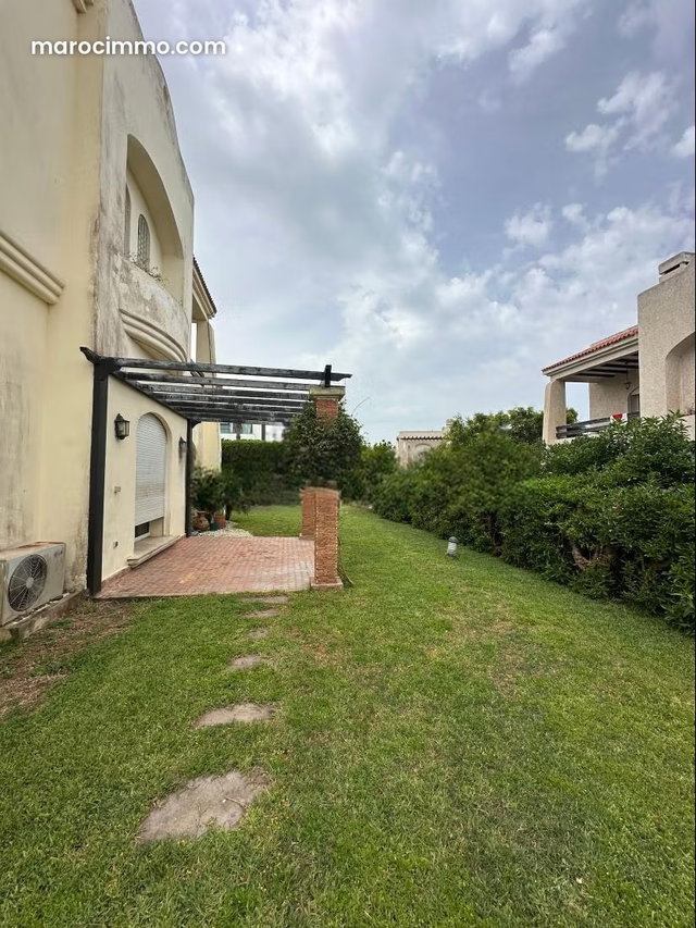 Superbe villa à la location en résidence fermée avec piscine à Ain Diab près du Parc Sindibad — 3