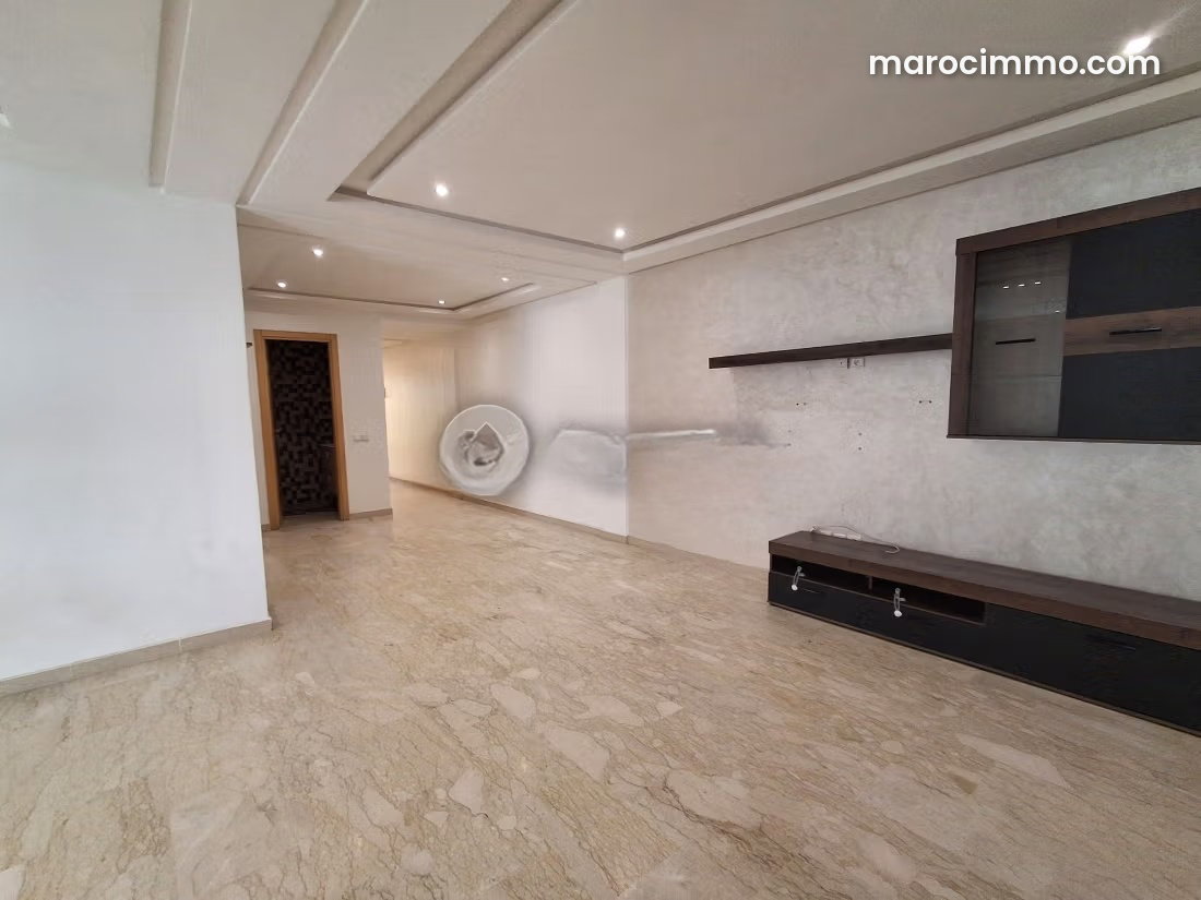 113 sqm apartment in central Bouskoura with garage — Bouskoura