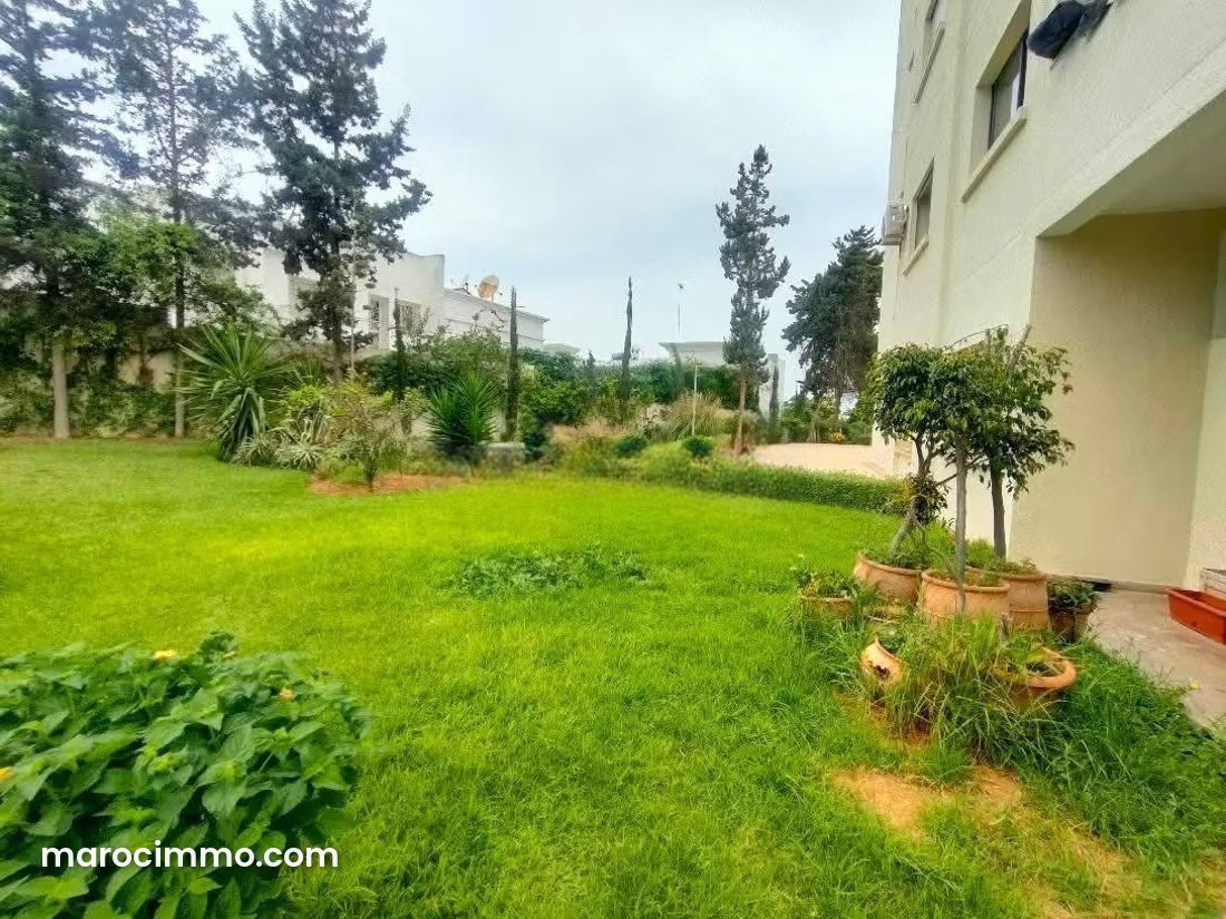 Garden-level apartment for rent in Aïn Diab, Casablanca — Casablanca