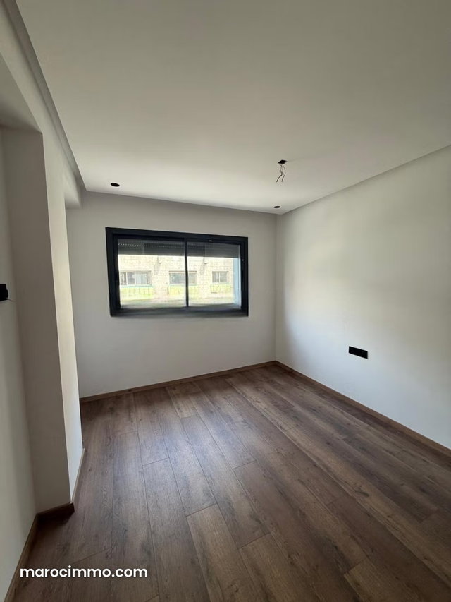 Apartment for Sale with Large Terrace — 2