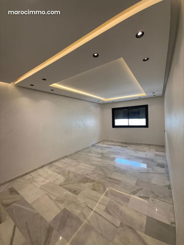 Apartment for Sale with Large Terrace — Tangier