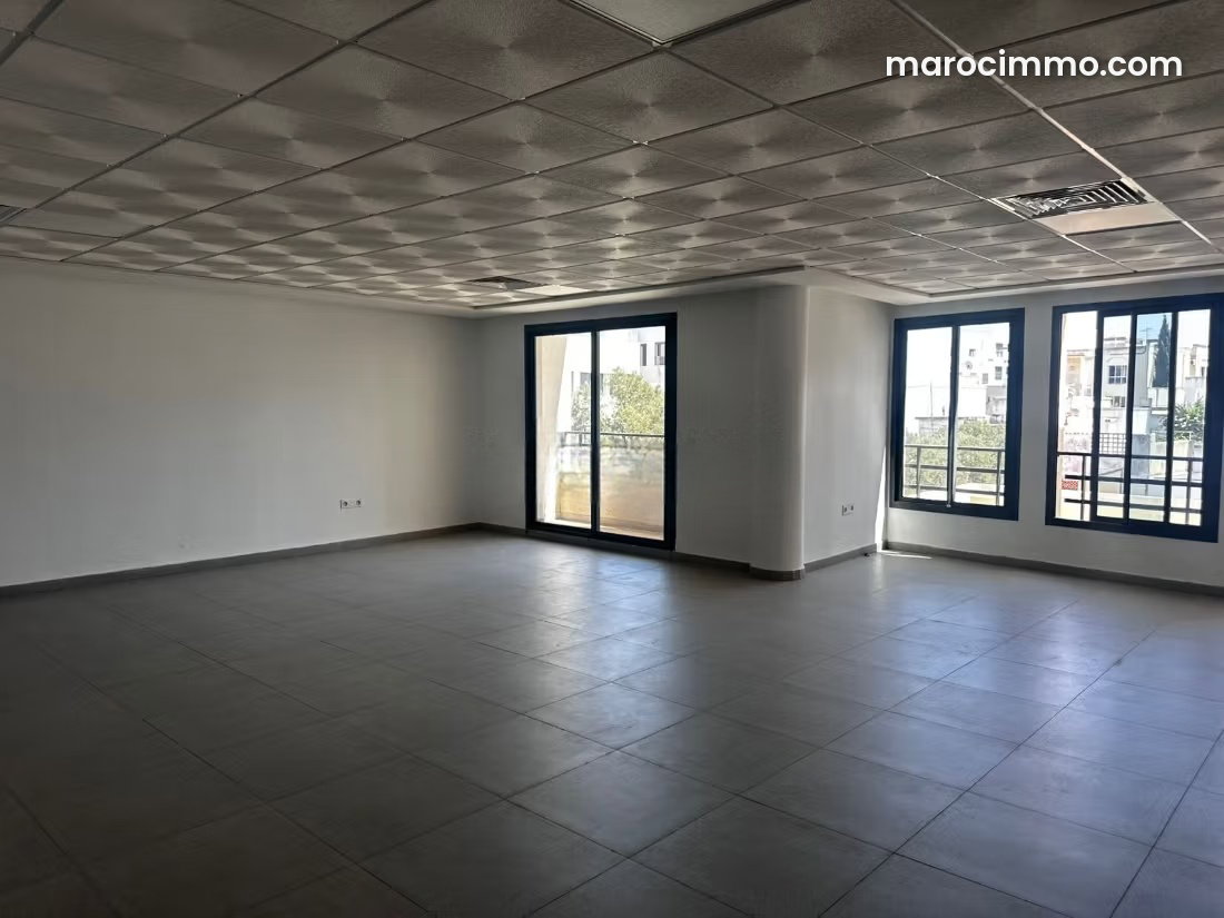 136 m² Office for Rent, Oasis, Casablanca, Modern Building — Casablanca