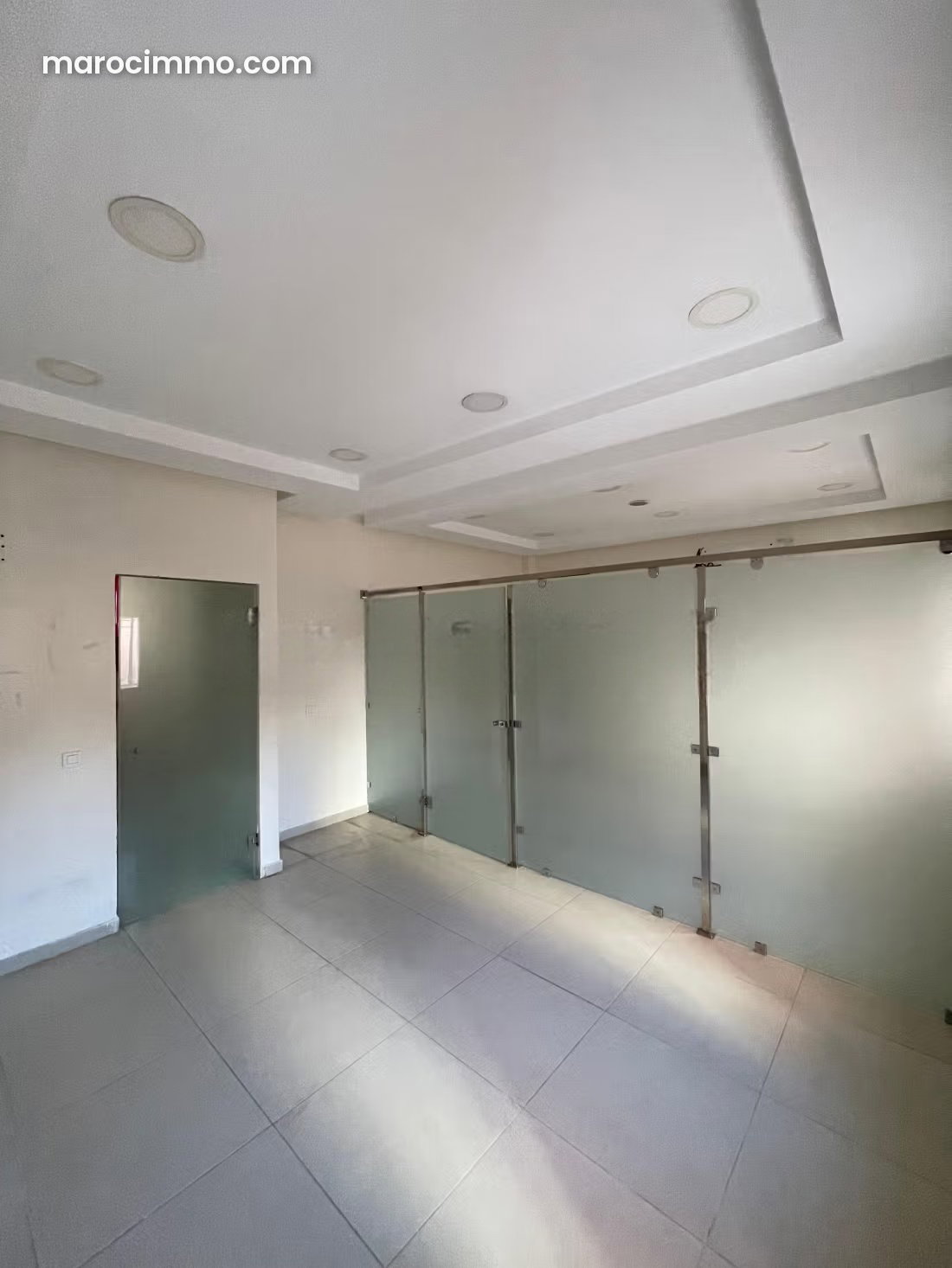 130 m² Office in Agdal, Rabat: Prime Location with Terrace — Rabat