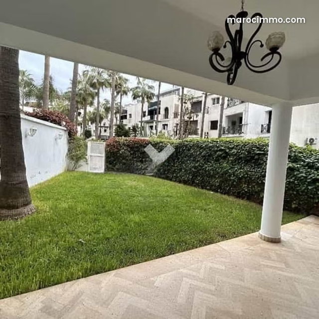 Appartement à Vendre de 223.0 m² à Casablanca, Ain Diab — 4