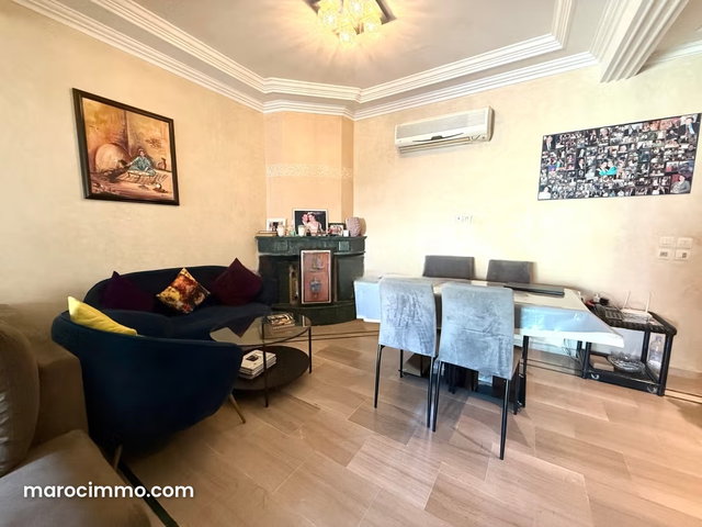 Vend appartement à Les princesses. 3 chambres — 2