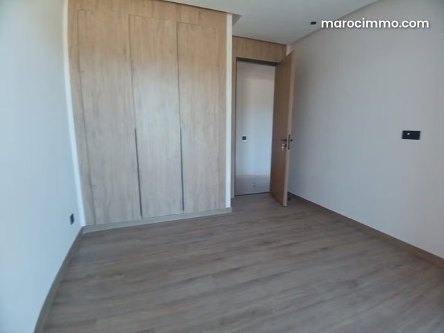Un magnifique appartement neuf à louer — 3
