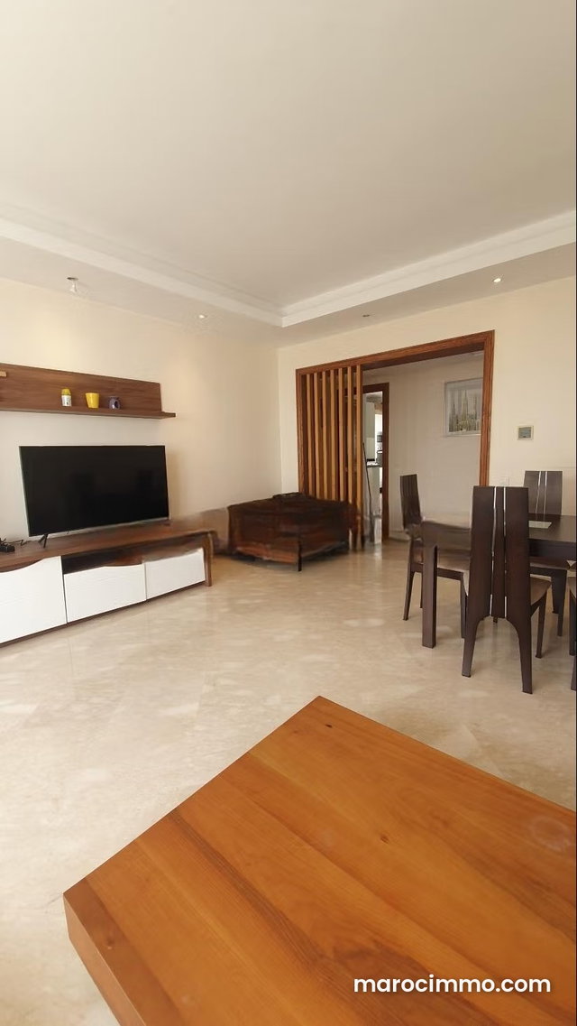 Appartement trois chambres vide à louer à Racine — 2