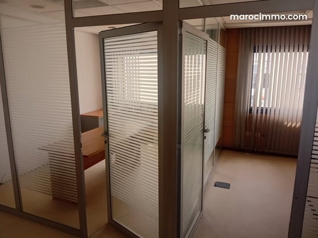 Plateau de bureaux dernier étage — 3
