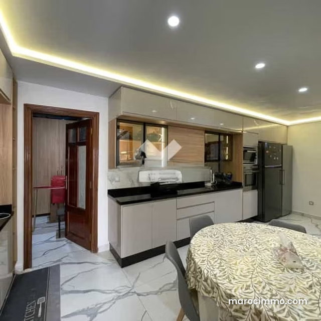 Appartement à Vendre de 176.0 m² à Casablanca, Mers Sultan — 4
