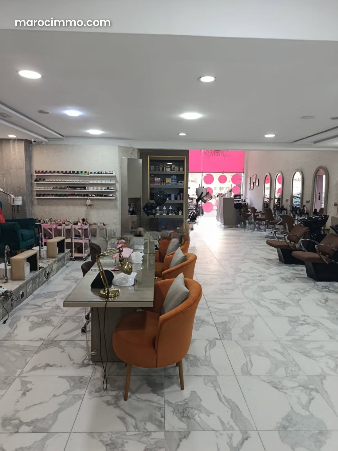 211 m² Commercial Premises, Racine, Casablanca, Fully Fitted to a High Standard — Casablanca
