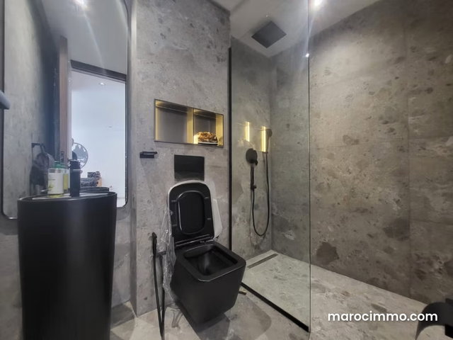 Studio Neuf 42m 2è étg Balcon garage titré Palmier — 5