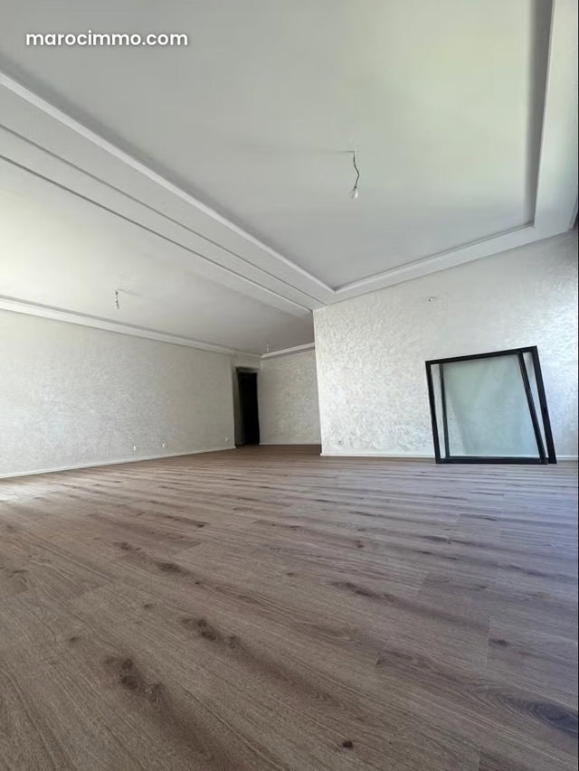 Rent this apartment in Riyadh. 180 m². Fully equipped kitchen. 4 bedrooms — 4