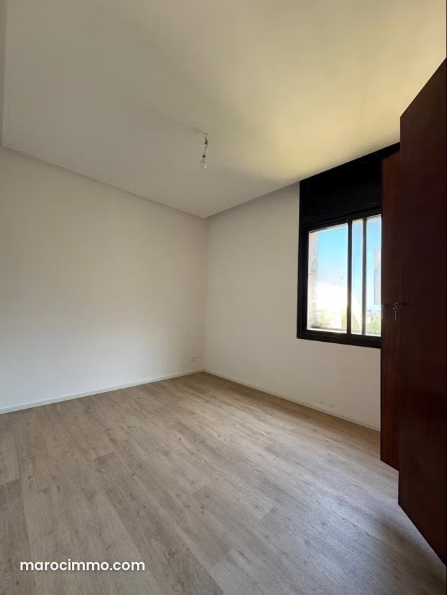 Rent this apartment in Riyadh. 180 m². Fully equipped kitchen. 4 bedrooms — 5