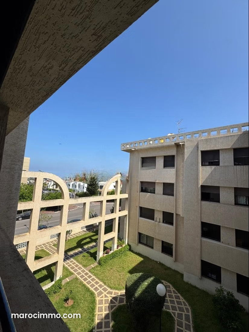 180 sqm Apartment with Terrace for Rent in Riyad, Rabat — Rabat