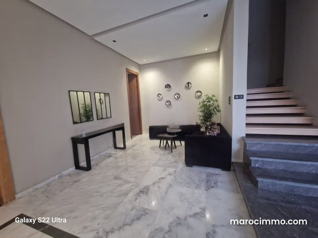 Location villa isolée de luxe à Ville Verte. 6 pièces. Meublé — 3