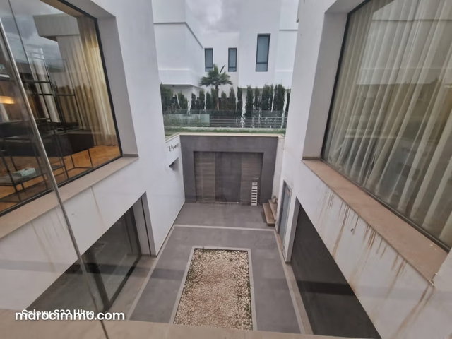 Location villa isolée de luxe à Ville Verte. 6 pièces. Meublé — 4