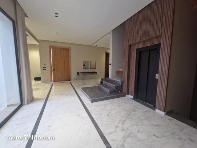 Location villa isolée de luxe à Ville Verte. 6 pièces. Meublé — 2