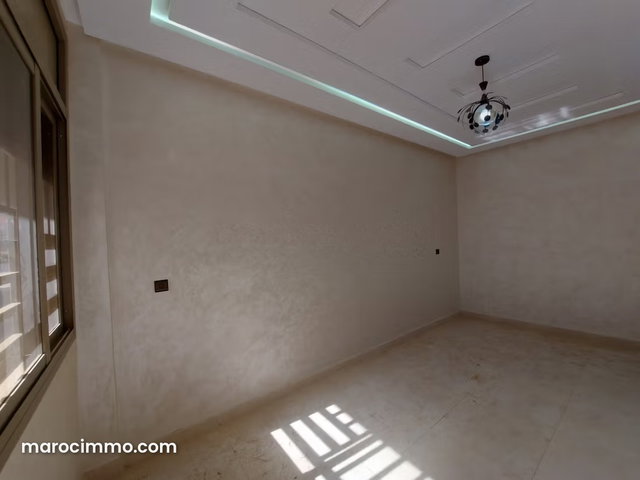 3-Bedroom Apartment with Living Room — 3