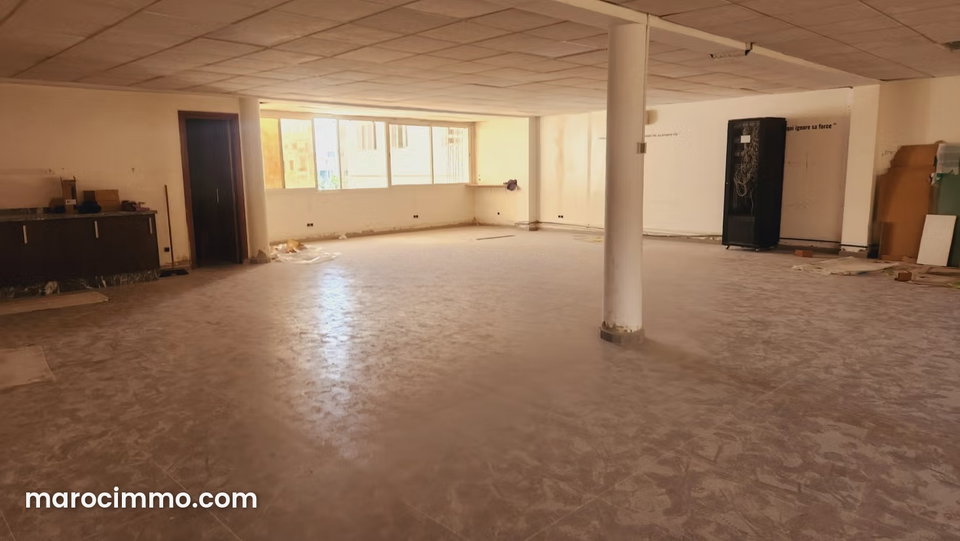 Opportunité a saisir bureau open space a la location