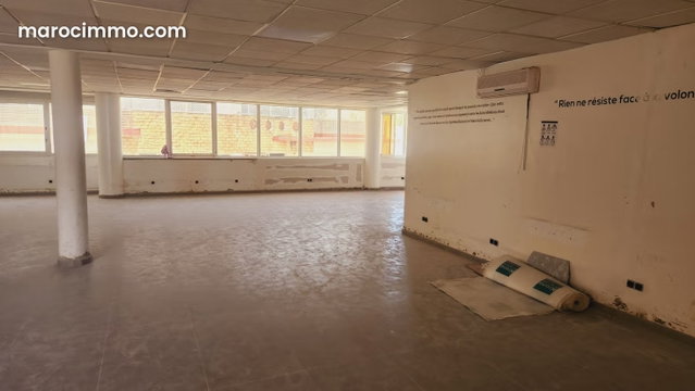 Opportunité a saisir bureau open space a la location — 2