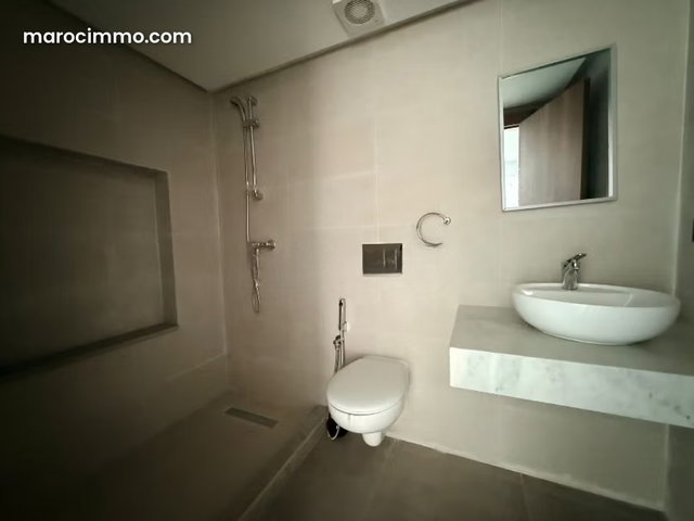 Plateau de bureau en location sur MAARIF EXTENSION — 4