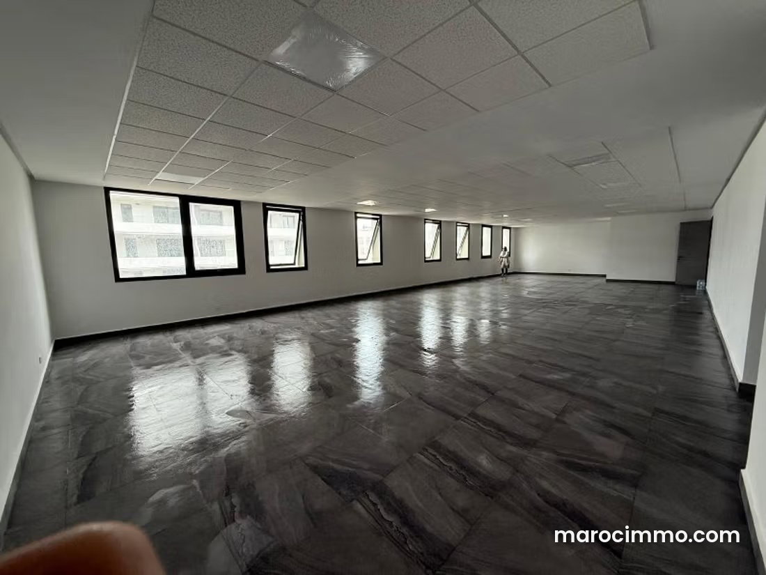 161 sqm Office in Casablanca Finance City, Top Floor with Views — Casablanca