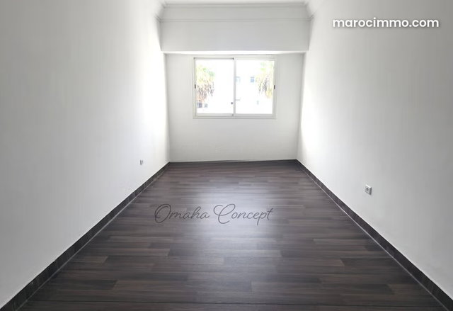 Bureau sur Boulevard 114m2 4 pièces 1er étg Maarif — 4